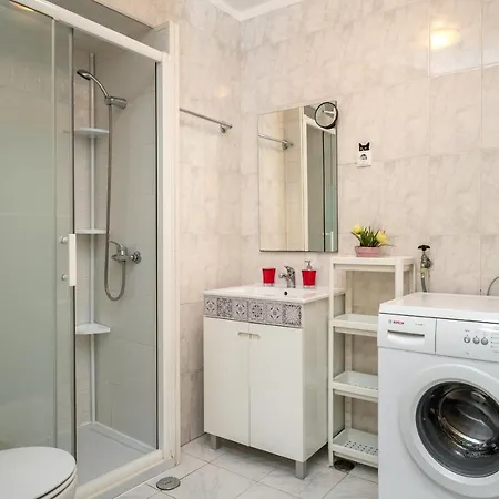 Lägenhet Cozy One Bedroom In Historic Location - Carmo *
